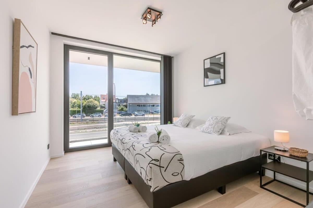 New, Luxurious And Modern Apartment With Private Parking Koksijde Exteriör bild