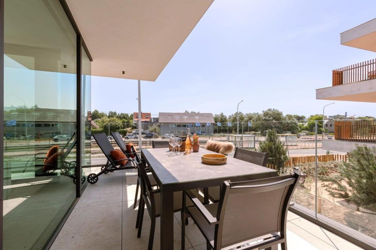 New, Luxurious And Modern Apartment With Private Parking Koksijde Exteriör bild