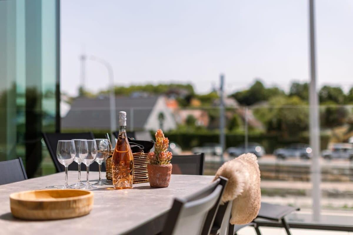 New, Luxurious And Modern Apartment With Private Parking Koksijde Exteriör bild
