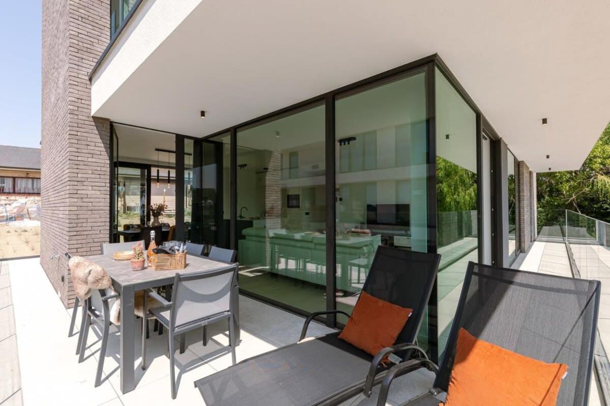 New, Luxurious And Modern Apartment With Private Parking Koksijde Exteriör bild